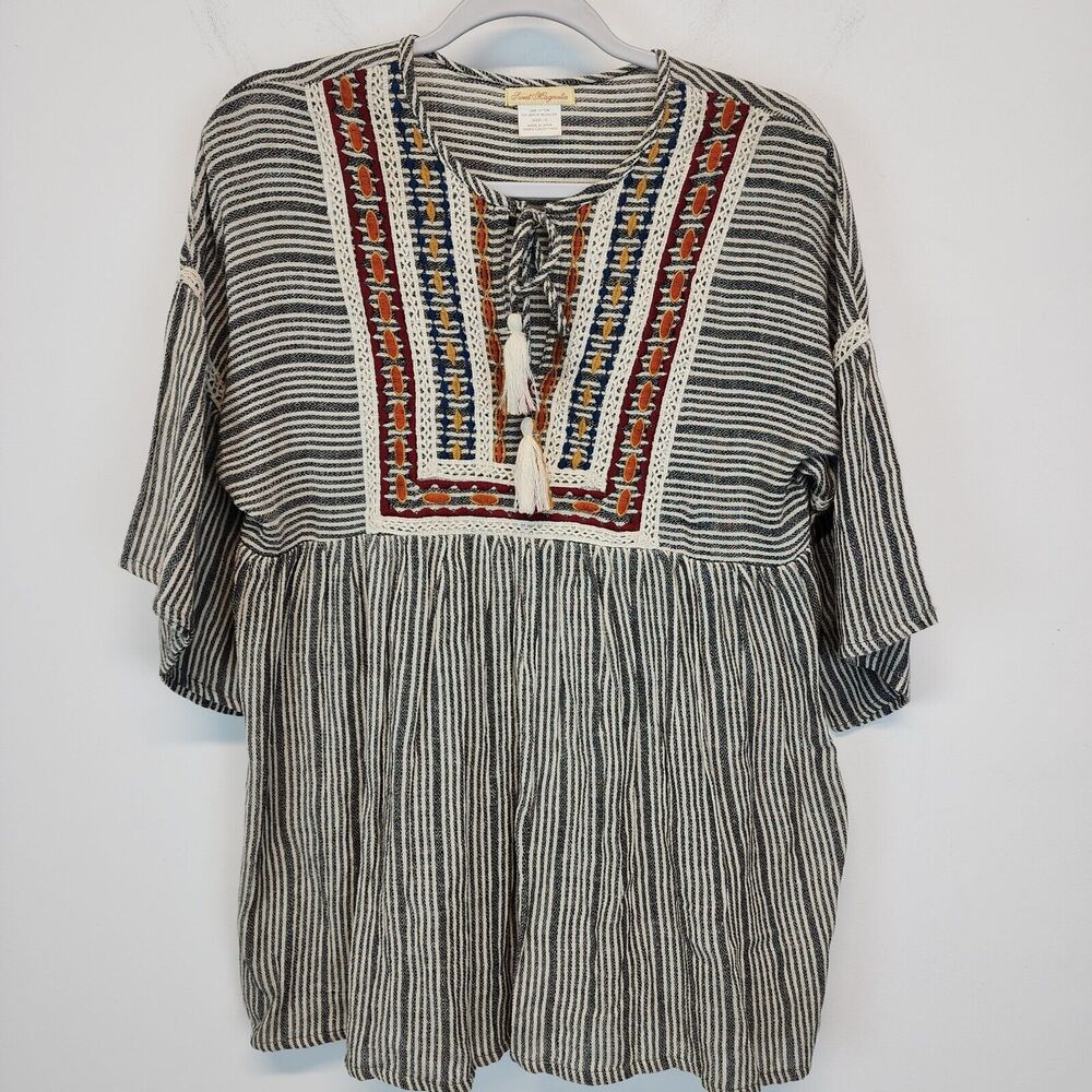 Sweet Magnolia Womens Embroidered Peasant Shirt Size Top S Relaxed Bell Sleeve